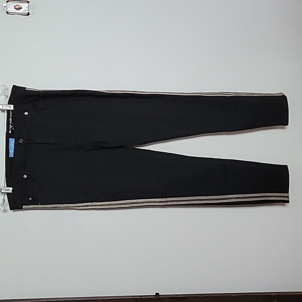 NWOT size 32 women's 7FAM b(air) high waisted skinny black beaded detail jeans